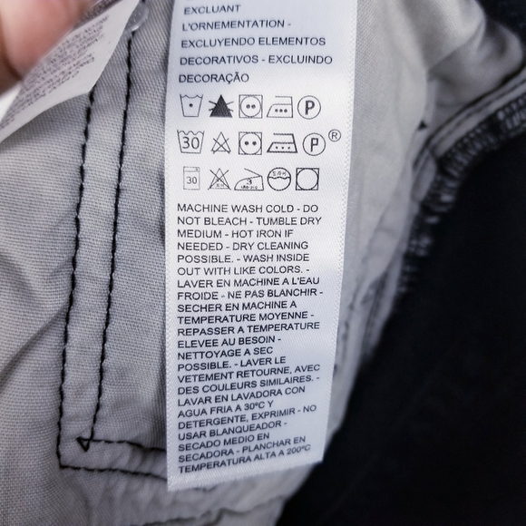 Levi's 501 Distressed Black Button Fly Denim Jean Shorts NWT size 33 - Picture 8 of 9